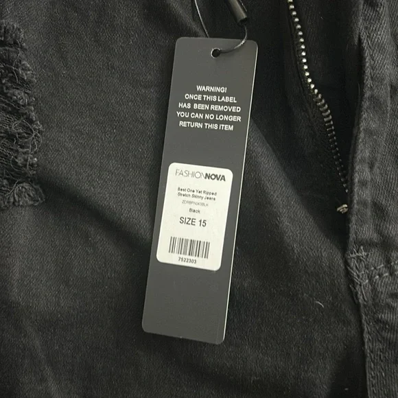 Fashion Nova black jeans - Picture 4 of 4